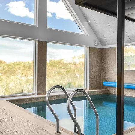 Gorgeous In With House A Panoramic View